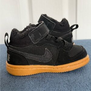 Nike Kids Black Sneakers with Tan Sole